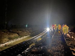 Kembali Diterjang Banjir, Rel di Grobogan Tak Bisa Dilintasi-KA Memutar