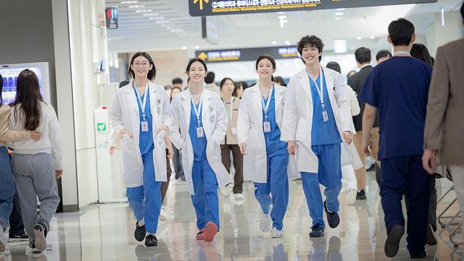 Drakor Medis Resident Playbook Umumkan Tayang Perdana April 2025