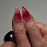 Kuku Kekinian, Intip 6 Ide Nail Art dengan Warna Dark Cherry Red