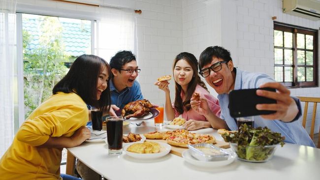 3 Tips Simpel Detoks dari Ahli Gizi untuk Memulihkan Tubuh Usai Makan dan Minum Berlebihan