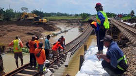 30 Perjalanan KA Semarang-Surabaya Masih Dialihkan Imbas Banjir