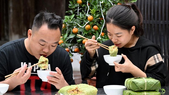 FOTO: Melihat Pembuatan Kue Tradisional Vietnam Saat Imlek