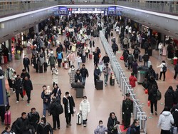 Cerita Mahasiswa Mancanegara Bantu Mudik Imlek 2025 di China