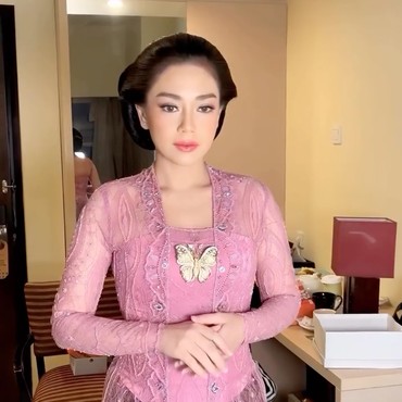 Dapat Gelar Kehormatan Keraton Solo, Celine Evangelista Ungkap Alasannya