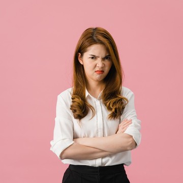 5 Kalimat yang Menunjukkan Seseorang Arogan Menurut Ilmu Psikologi