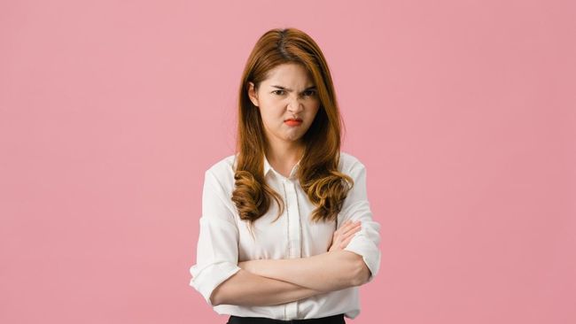 5 Kalimat yang Menunjukkan Seseorang Arogan Menurut Ilmu Psikologi