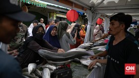 Deret Tradisi Khas Betawi Ramaikan Puncak Festival Bandeng Rawa Belong