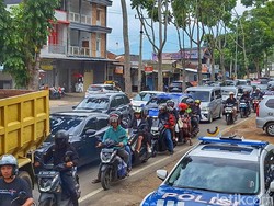 Jalur Wisata Bandung Selatan Ramai Lancar