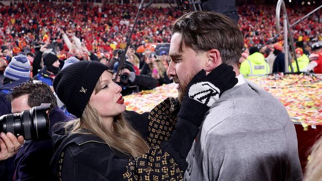 Travis Kelce totalitas dalam memanjakan Taylor Swift pada momen Valentine 2025.