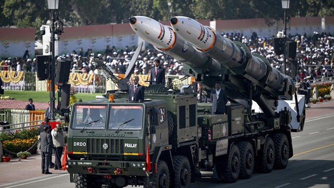 India dan Pakistan di ambang perang gegara insiden di Kashmir, bagaimana perbandingan kekuatan militer kedua negara?
