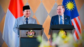 Prabowo dan PM Anwar Ibrahim Bahas Perang Tarif Trump