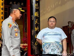 Amankan Imlek, Polisi Sterilisasi Vihara-Klenteng di Bandung
