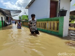 Banjir Rendam Puluhan Desa di Pasuruan, Ketinggian Mencapai 1,5 Meter