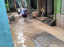 Lelah Kebanjiran Terus, Warga Kebon Pala Ingin Ciliwung Diturap