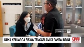 VIDEO: Duka Keluarga Siswa Tenggelam di Pantai Drini