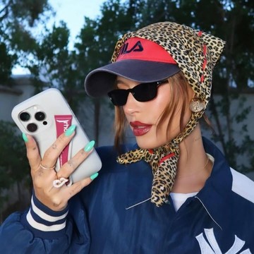 Ini 5 Fashion Items dengan Motif Leopard yang Harus Kamu Miliki