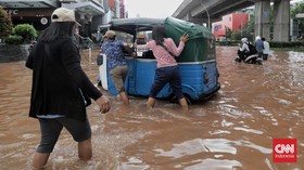 FOTO: Kawasan Kelapa Gading Terendam Banjir