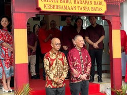 Gelar Bakti Sosial Imlek, Jamintel Reda Manthovani Bicara Semangat Berbagi