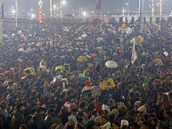 Festival Penyucian Diri di Sungai yang Bikin Patah Hati