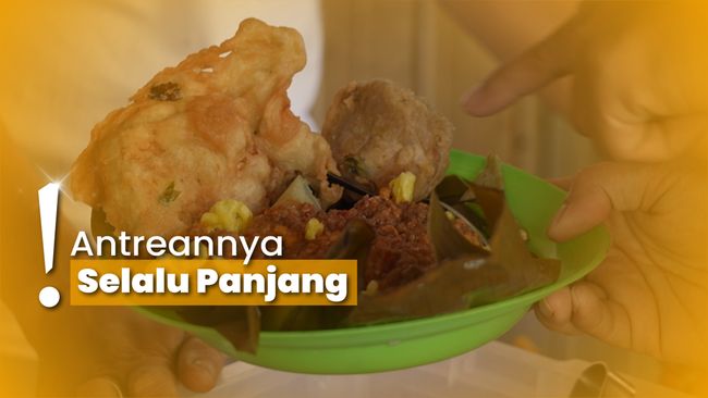 Cobain Kuliner Bandung, Lontong Siram Sambal Oncom Khas Cibadak