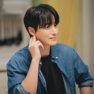 5 Duda Tampan Penuh Pesona di Drama Korea yang Meresahkan Hati