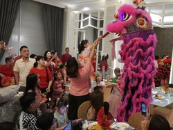 Serba-serbi Kemeriahan Merayakan Imlek di Hotel-hotel Surabaya