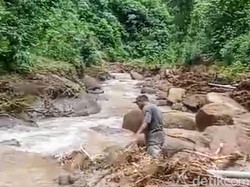 Terdampak Longsor, 1.000 KK di 7 Dusun Bondowoso Krisis Air Bersih