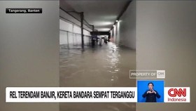 VIDEO: Rel Terendam Banjir, Kereta Bandara Sempat Terganggu