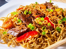 Resep Mie Goreng Daging Sapi dan Udang yang Gurih Spesial Rasanya