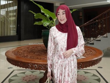 Beda Agama, Larissa Chou Kompak Rayakan Imlek dengan Keluarga
