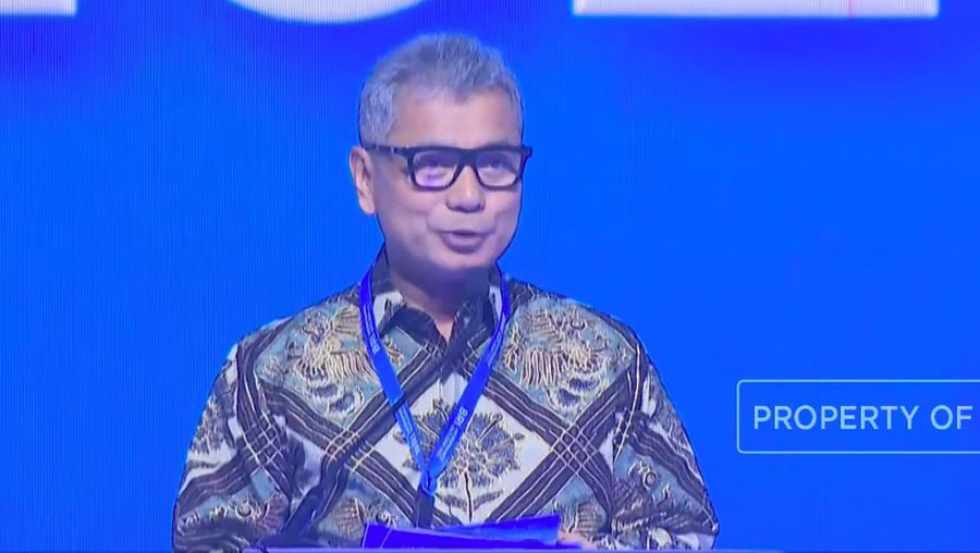 Direktur Utama Bank Rakyat Indonesia (BRI) Sunarso dalam BRI Microfinance Outlook 2025. (Tangkapan Layar Youtube/CNBC Indonesia)