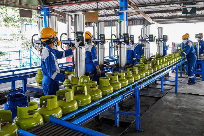 Ilustrasi distribusi gas LPG 3 kg