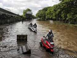 BMKG Ungkap Fenomena Alam Penyebab Hujan Deras Jakarta hingga Picu Banjir