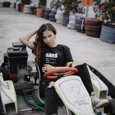 Ini Penyebab Artis Larasati Nugroho Kecelakaan hingga Mobil Terbalik