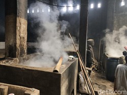 Menengok Tempat Pembuatan Kecap Legendaris Khas Cirebon
