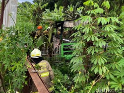 Gubuk Petani di PSM Bandung Kebakaran, 5 Mobil Damkar Dikerahkan