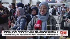 VIDEO: Stasiun Senen Dipadati Pemudik pada Puncak Arus Balik