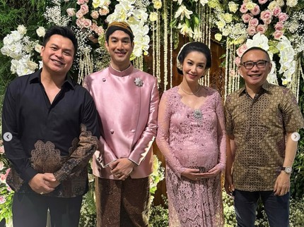 5 Potret Tasyakuran 7 Bulan Kehamilan Bunda Seleb, Terbaru Velove Vexia