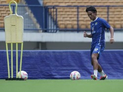 Zalnando Susul Rezaldi Hehanussa Hengkang dari Persib