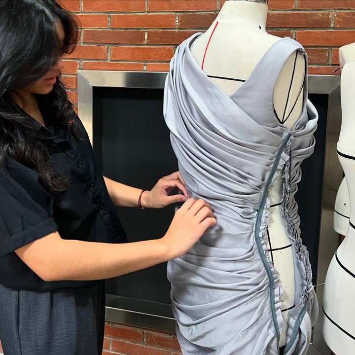 <p>Sejak duduk di bangku kuliah, Alleia mulai aktif menggunakan media sosial. Dalam akun Instagram miliknya, Alleia kerap membagikan aktivitas bersama teman dan proyek fashion-nya ke publik. (Foto: Instagram @alleiaa_)</p>