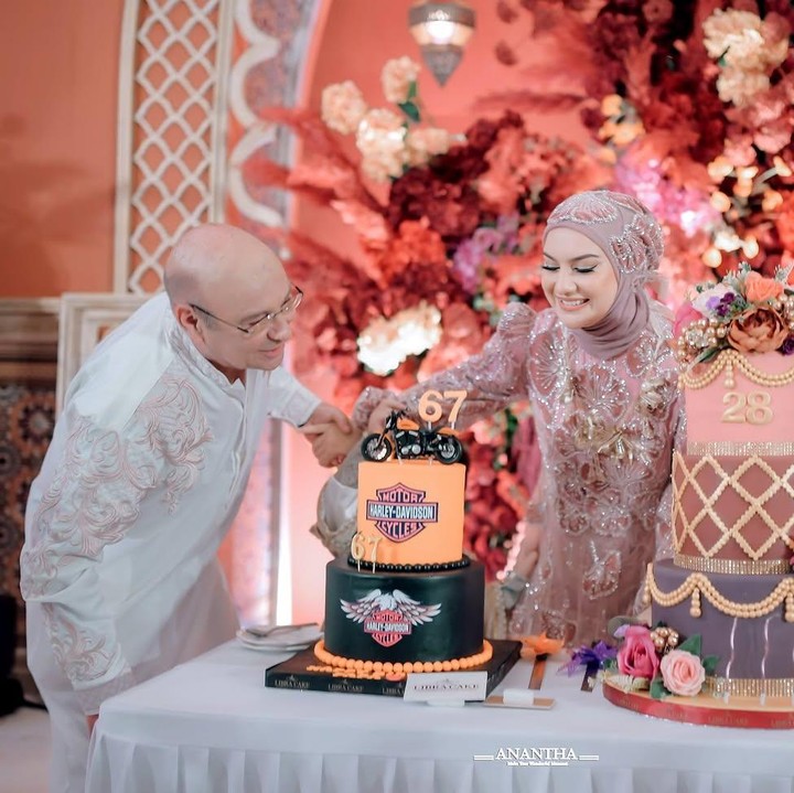 <p>Irish Bella tengah diselimuti kesedihan yang mendalam setelah sang Ayah, Johan de Beule, dinyatakan meninggal dunia pada Rabu (29/1/2025). Untuk mengenang kebersamaannya dengan mendiang sang Ayah, ia menuliskan pesan menyentuh. (Foto: Instagram@_irishbella_)</p>