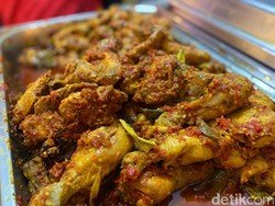 5 Tempat Makan Nasi Ayam di Blok M, Pakai Jukut Goreng hingga Ayam Pop