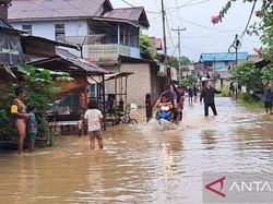 Banjir di Kalbar: Ribuan Warga Terdampak, 2 Anak Meninggal