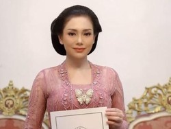 Artis Cantik Celine Evangelista Mendapat Gelar Kehormatan dari Keraton Solo