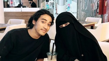 img-title Layangkan Somasi, Abidzar Al Ghifar Bongkar 2 Akun Netizen Penghina Umi Pipik