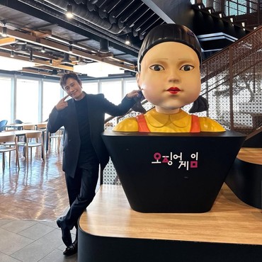 Lee Byung Hun Spill Penampilannya Jadi Front Man di 'Squid Game 3'