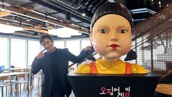 img-title Lee Byung Hun Spill Penampilannya Jadi Front Man di 'Squid Game 3'