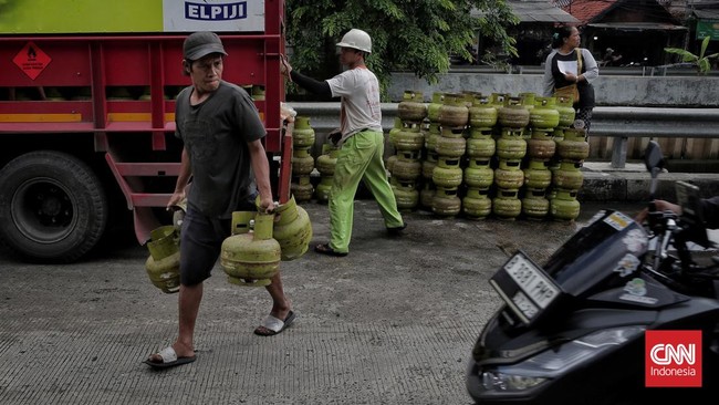 Masa peralihan kebijakan larangan LPG 3 Kg dijual pengecer dimulai 1 Februari 2025. Pengecer dimina segera daftar jadi pangkalan resmi.