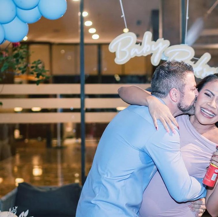<p>Nana Ricardo juga sempat melakukan gender reveal pada 1 Desember 2024 lalu untuk menentukan jenis kelamin calon anak pertamanya. Di acara itu, Nana dan Ryan begitu bahagia saat tahu calon anak pertama mereka laki-laki. (Foto: @na2ricardo).</p>
