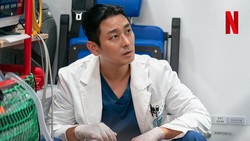 Penampilan Ju Ji Hoon di 'The Trauma Code: Heroes on Call' Bikin Saham Agensi Meroket